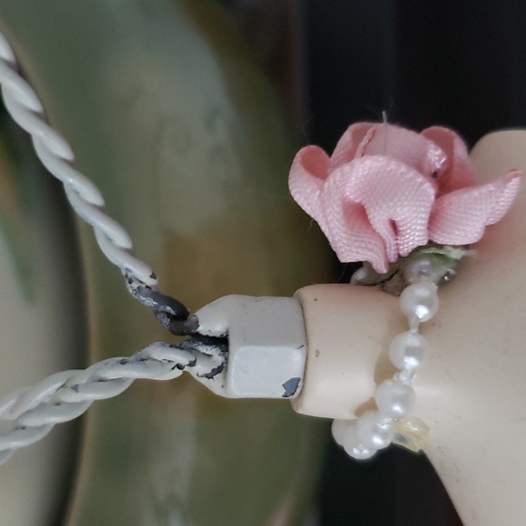 Victorian Mannequin Jewelry Holder for Necklaces Vintage tall gold and white - Picture 7 of 7